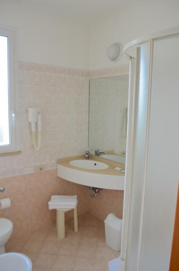 Hotel B&B Des Bains Milano Marittima Exterior foto